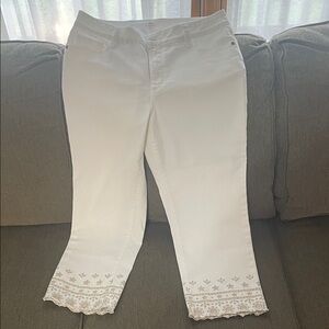 St. John's Bay White Capris with Embroidered Hem